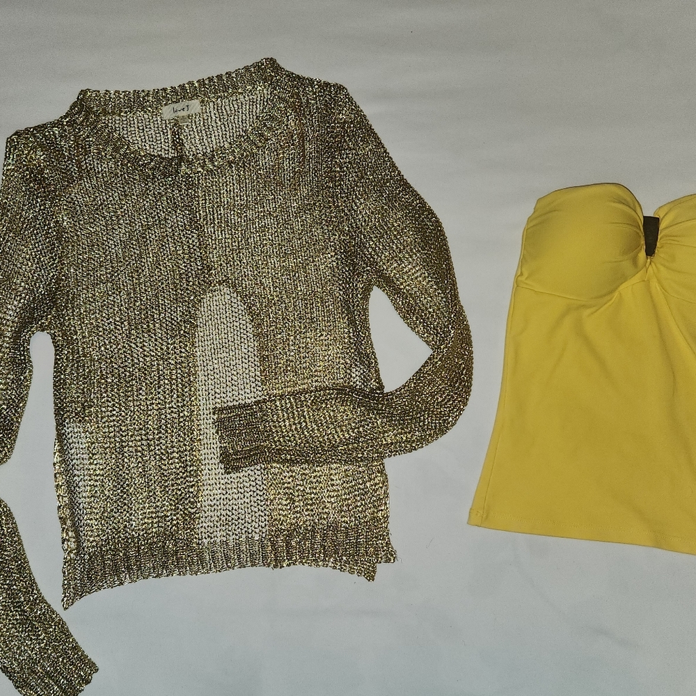 Blouse & Top - Picture 2 of 13
